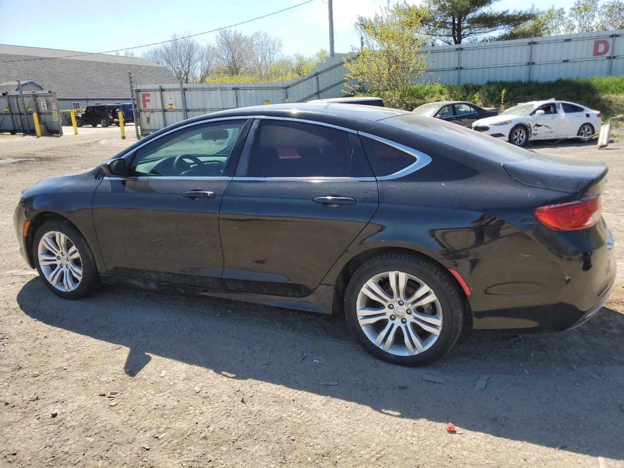 2015 Chrysler 200 Limited vin: 1C3CCCAB8FN693714