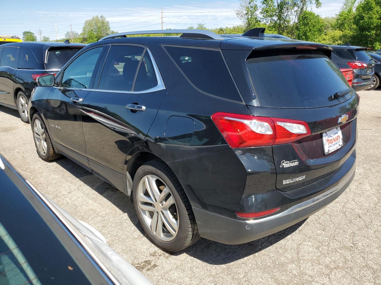 2GNAXVEV0J6294677 2018 Chevrolet Equinox Premier