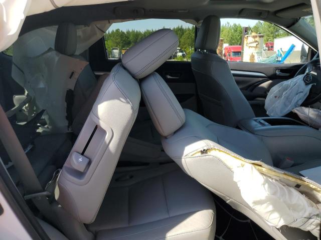 2016 Toyota Highlander Xle VIN: 5TDKKRFH5GS505060 Lot: 51952634