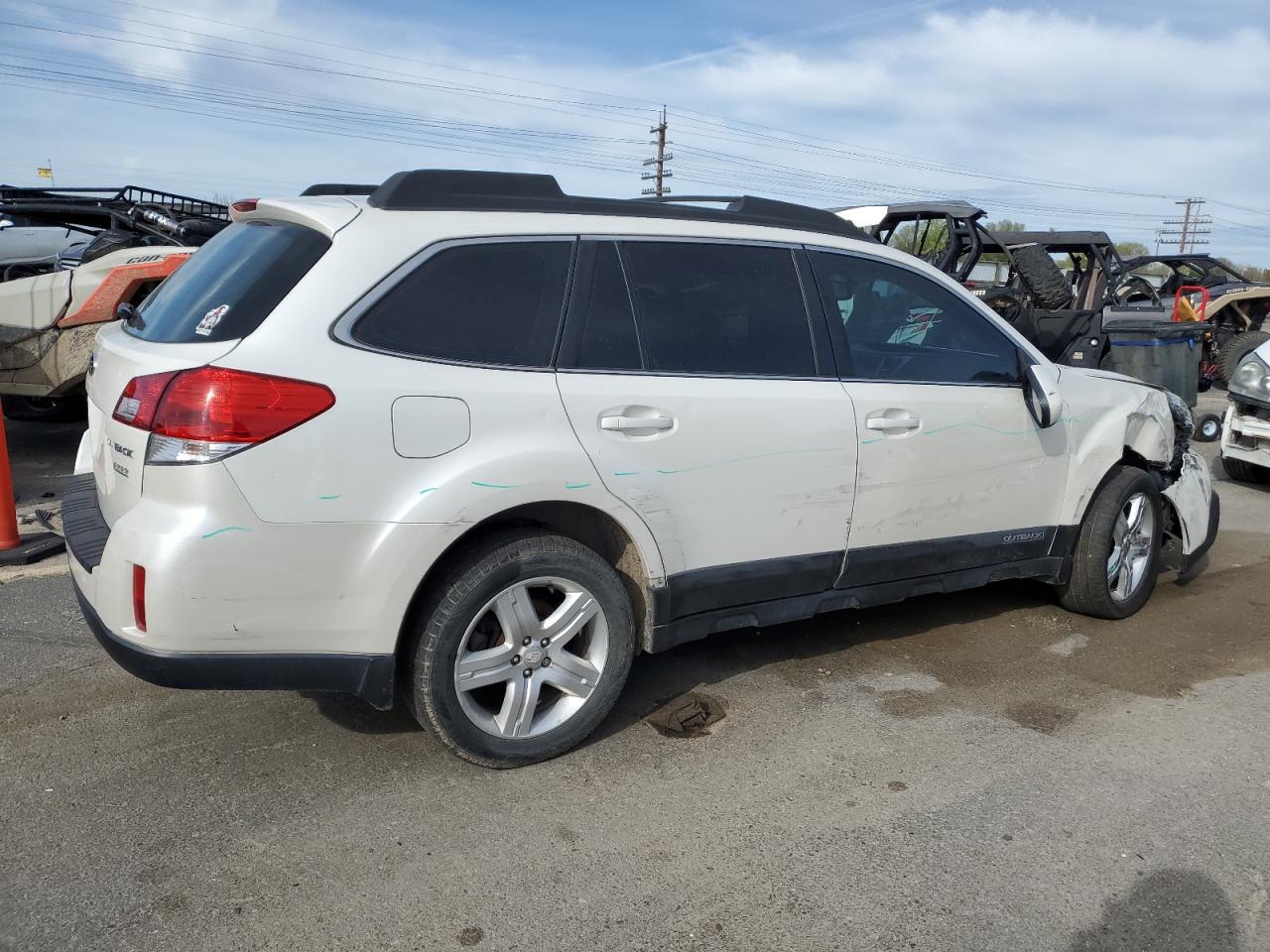 4S4BRBAC3E3253558 2014 Subaru Outback 2.5I