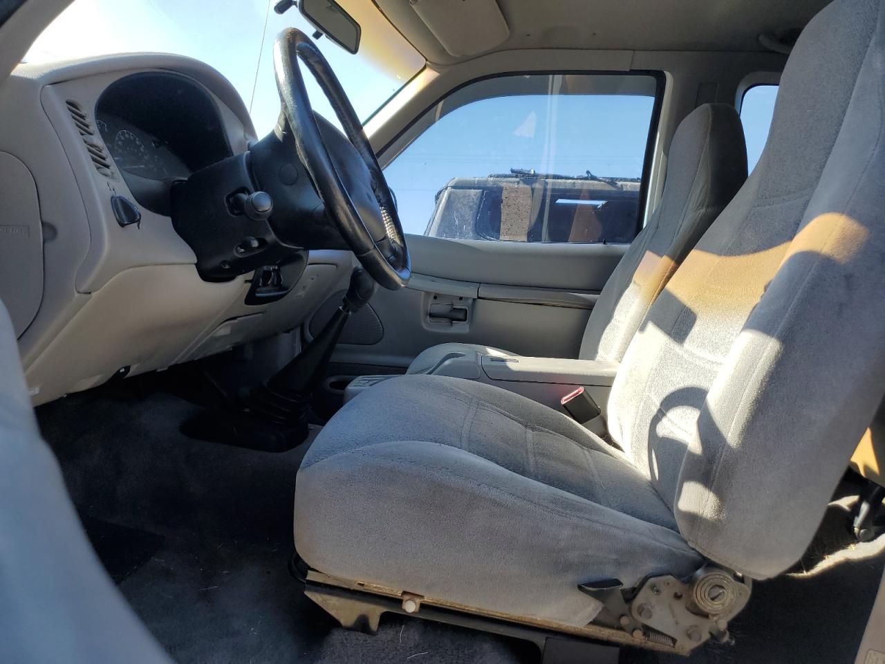 1FMYU24X1XUA66713 1999 Ford Explorer