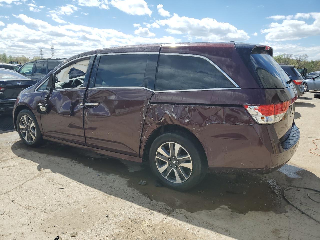 2014 Honda Odyssey Touring vin: 5FNRL5H94EB045207