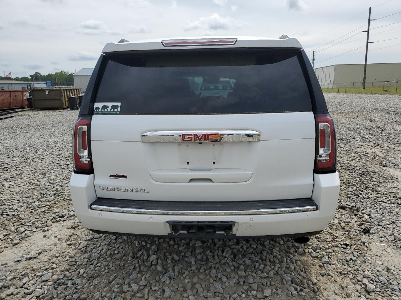 1GKS2HKJ2HR219030 2017 GMC Yukon Xl Denali