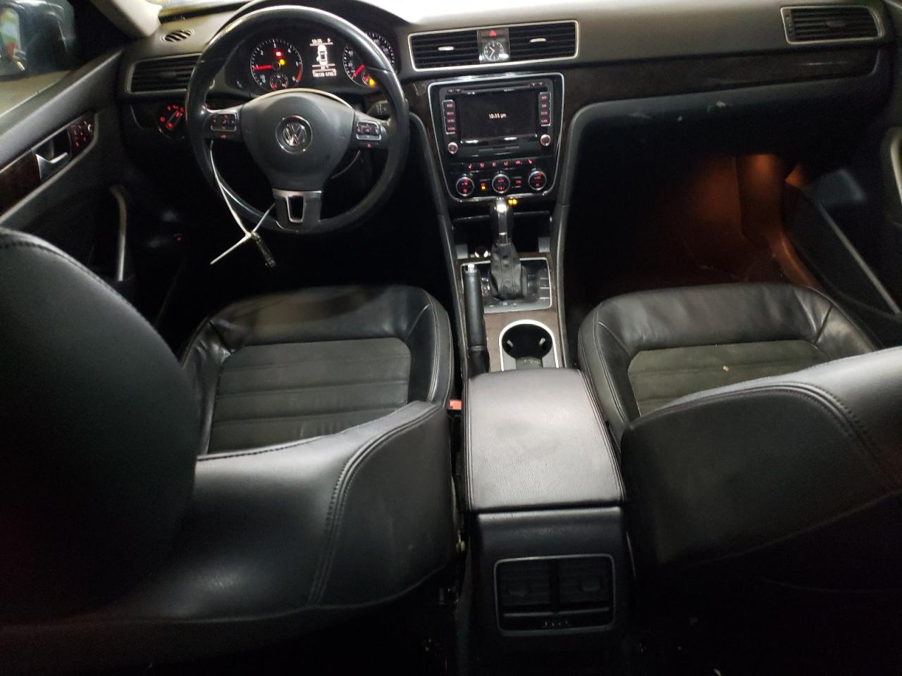 1VWCN7A35EC088143 2014 Volkswagen Passat Sel