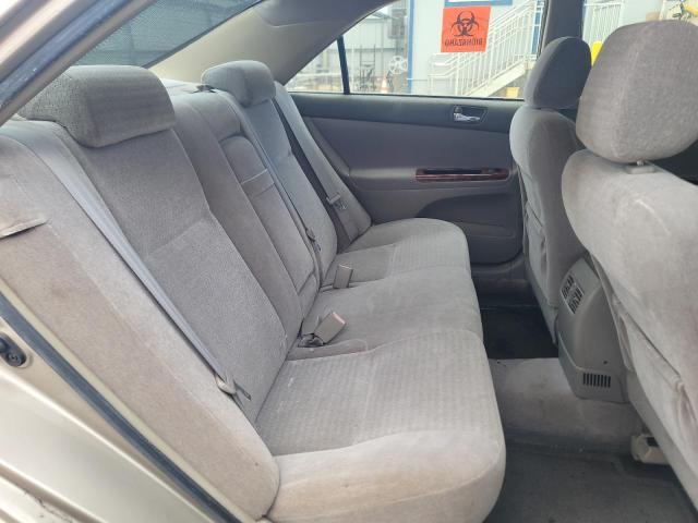 2004 Toyota Camry Le VIN: JTDBF32K940152386 Lot: 50186434