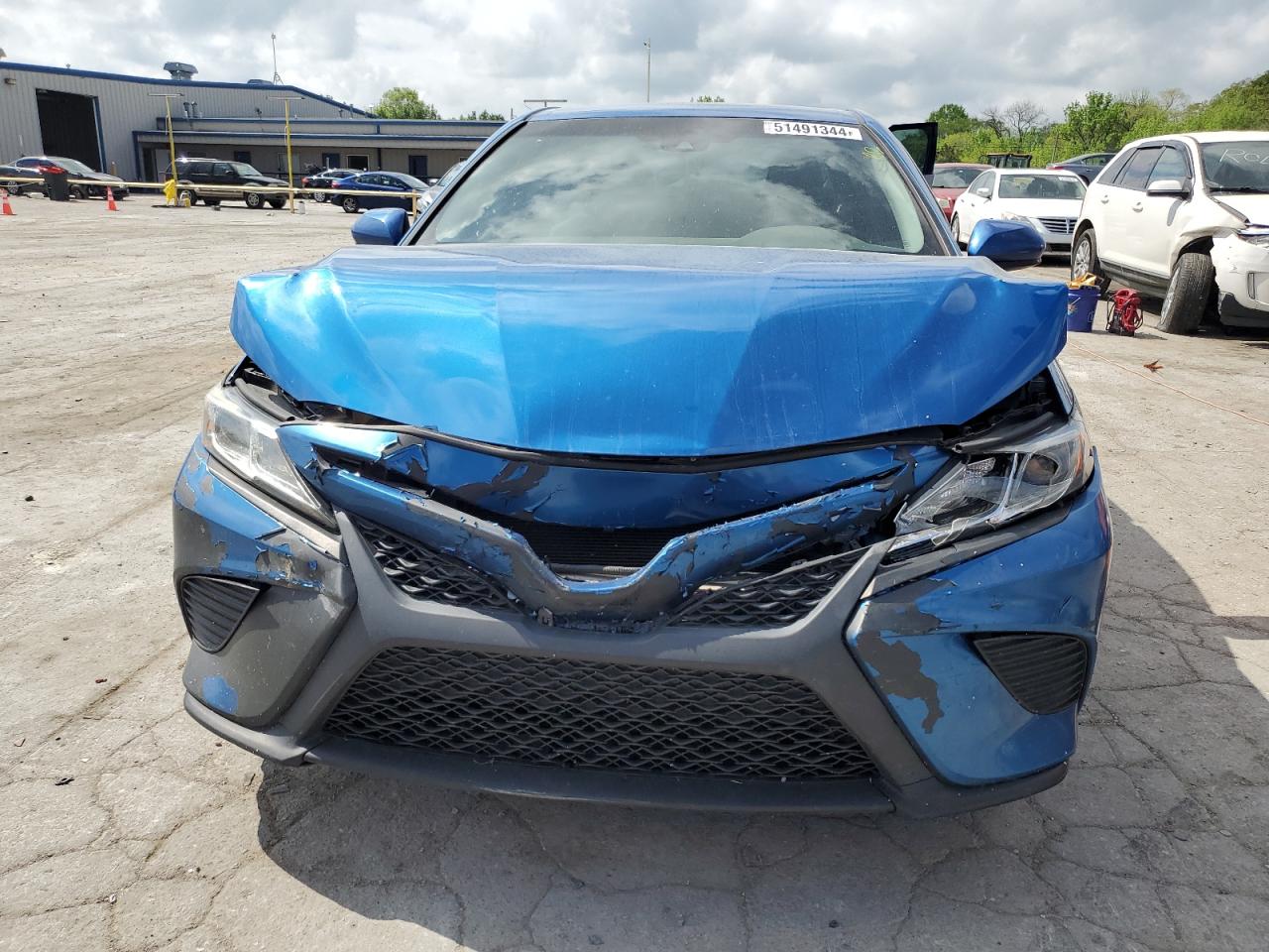 4T1B11HK2JU011833 2018 Toyota Camry L