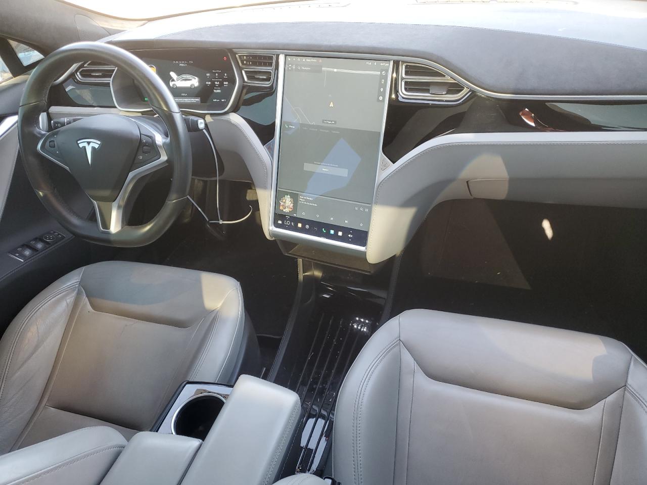 5YJSA1S2XFF099513 2015 Tesla Model S 70D