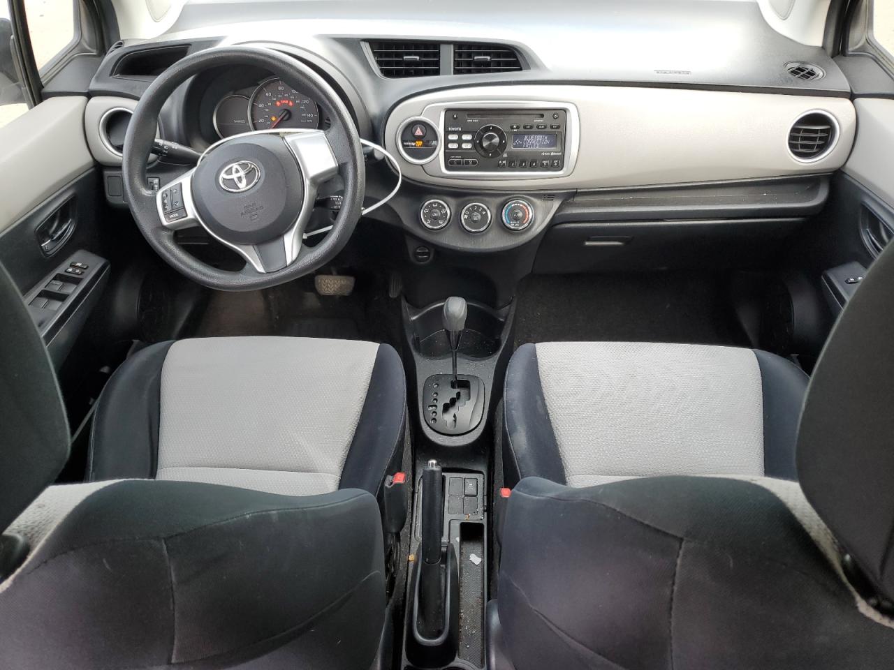 JTDKTUD33CD532075 2012 Toyota Yaris