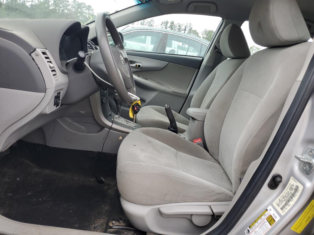 1NXBU4EEXAZ324765 2010 Toyota Corolla Base