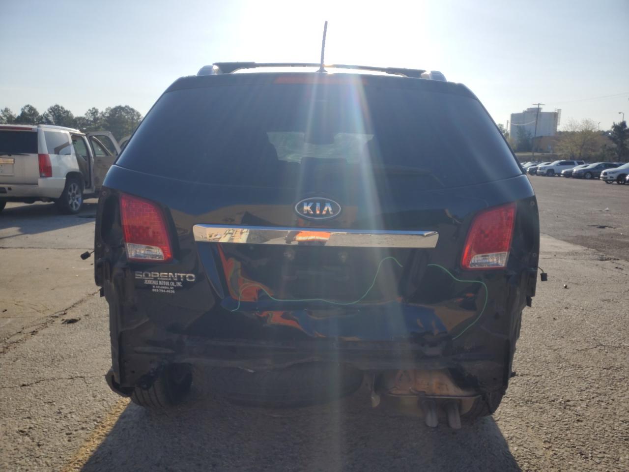 5XYKT3A11BG165299 2011 Kia Sorento Base