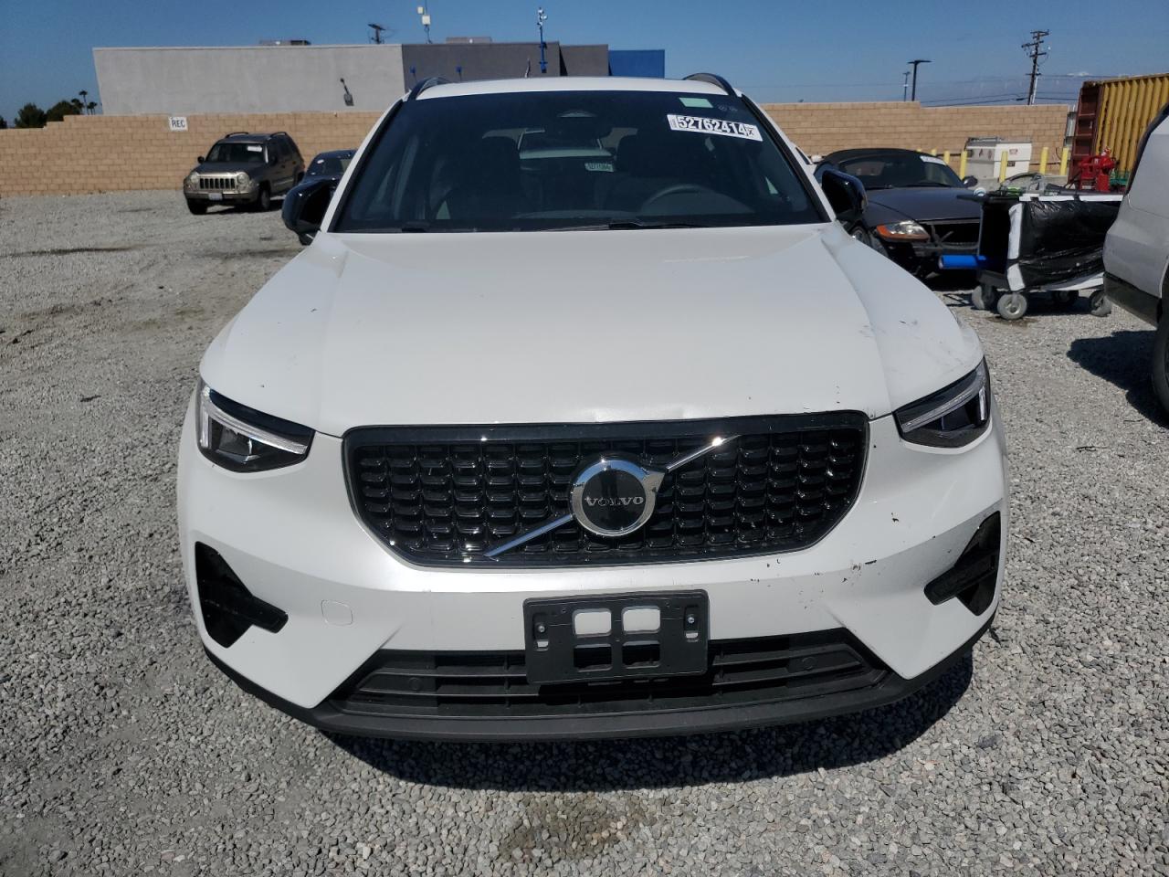 YV4L12UK3R2337827 2024 Volvo Xc40 Core