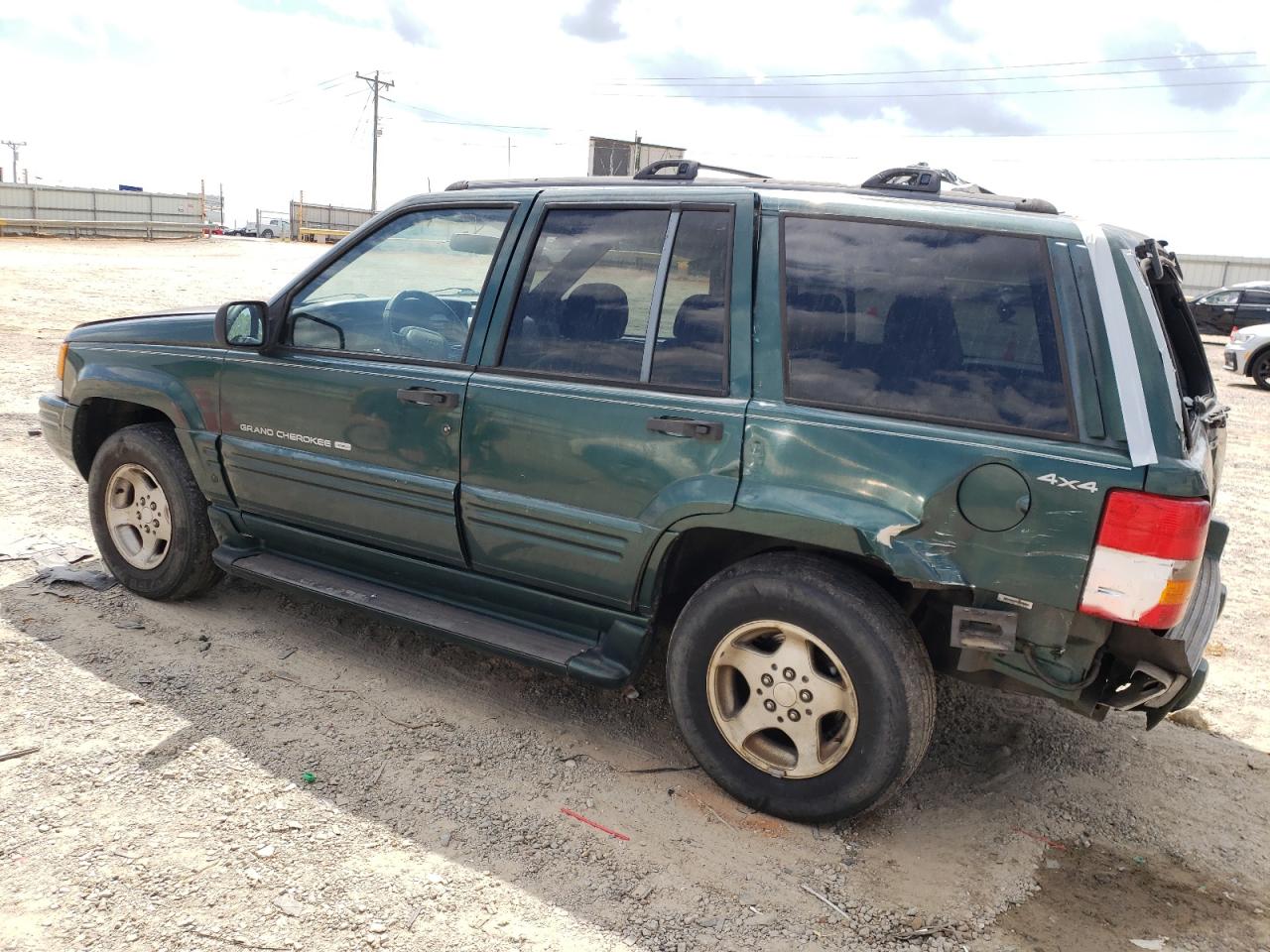 1J4GZ48YXWC267427 1998 Jeep Grand Cherokee Laredo