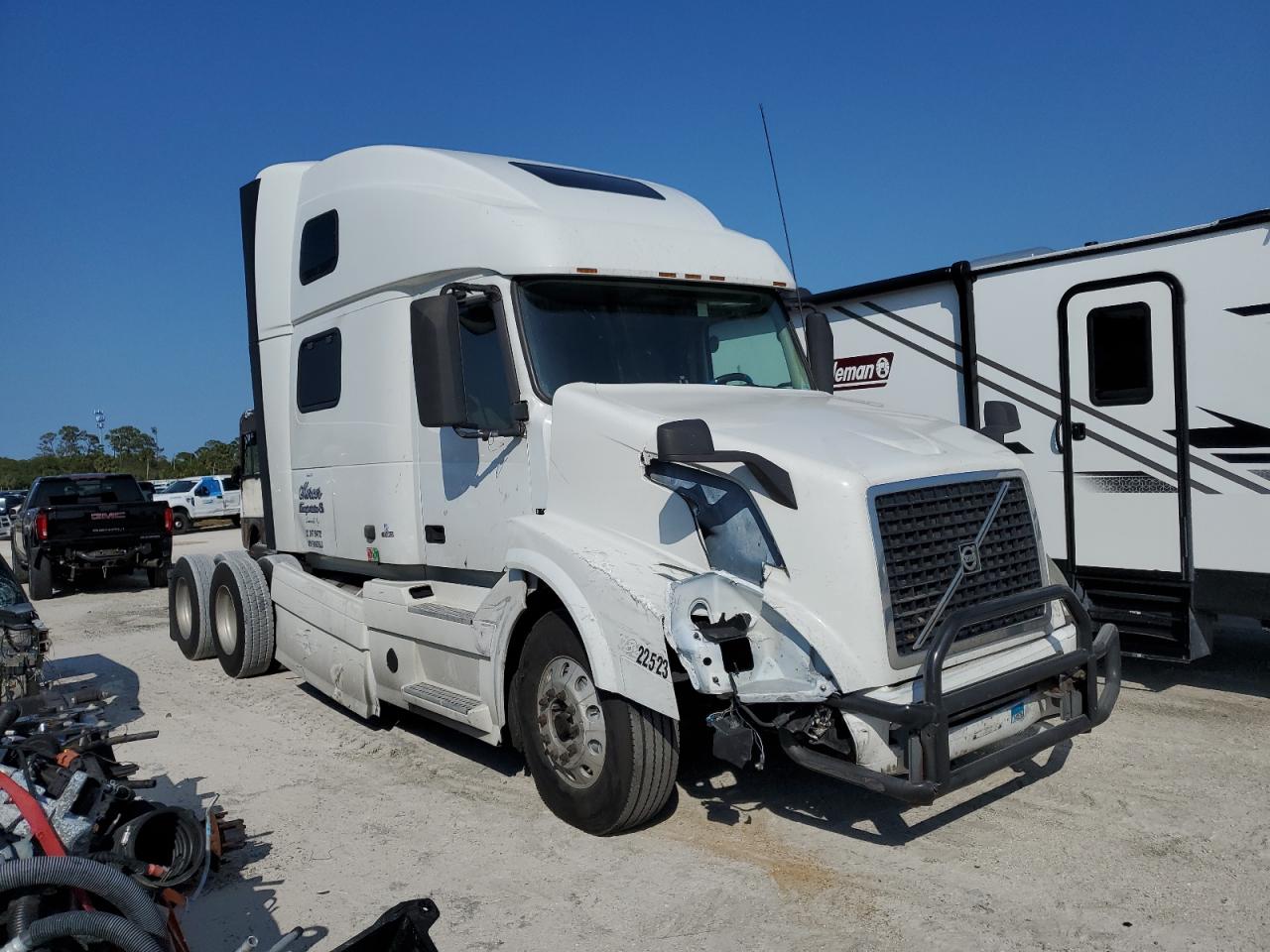 4V4NC9EH2FN187533 2015 Volvo Vn Vnl