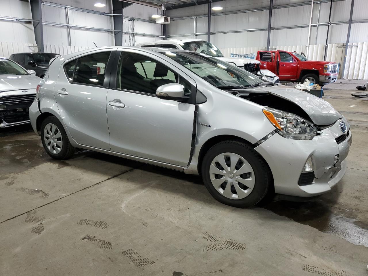 2014 Toyota Prius C vin: JTDKDTB38E1571680