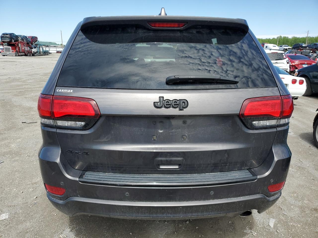 1C4RJFAG7JC336926 2018 Jeep Grand Cherokee Laredo