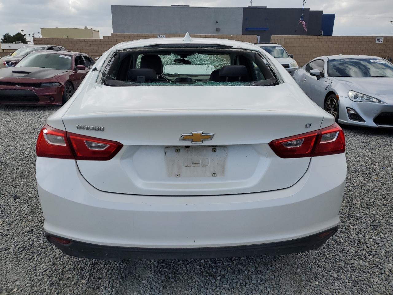 1G1ZE5STXHF208207 2017 Chevrolet Malibu Lt