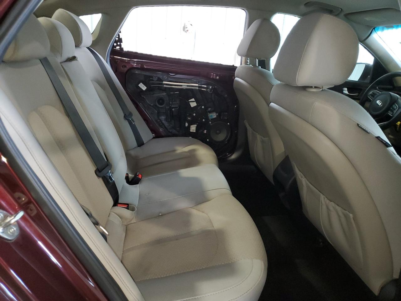 5XXGT4L39JG233281 2018 Kia Optima Lx