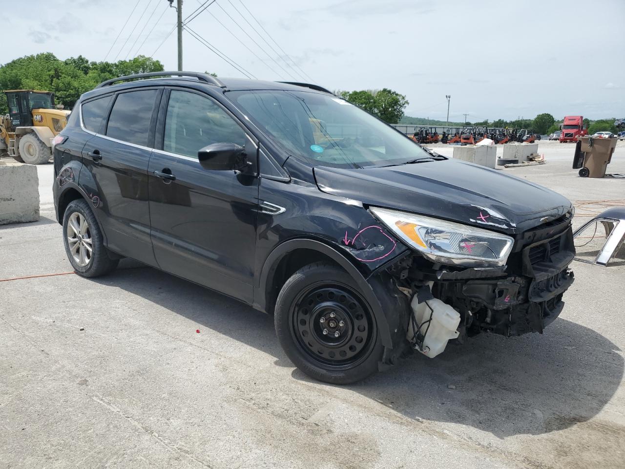 1FMCU0GD7JUD18455 2018 Ford Escape Se