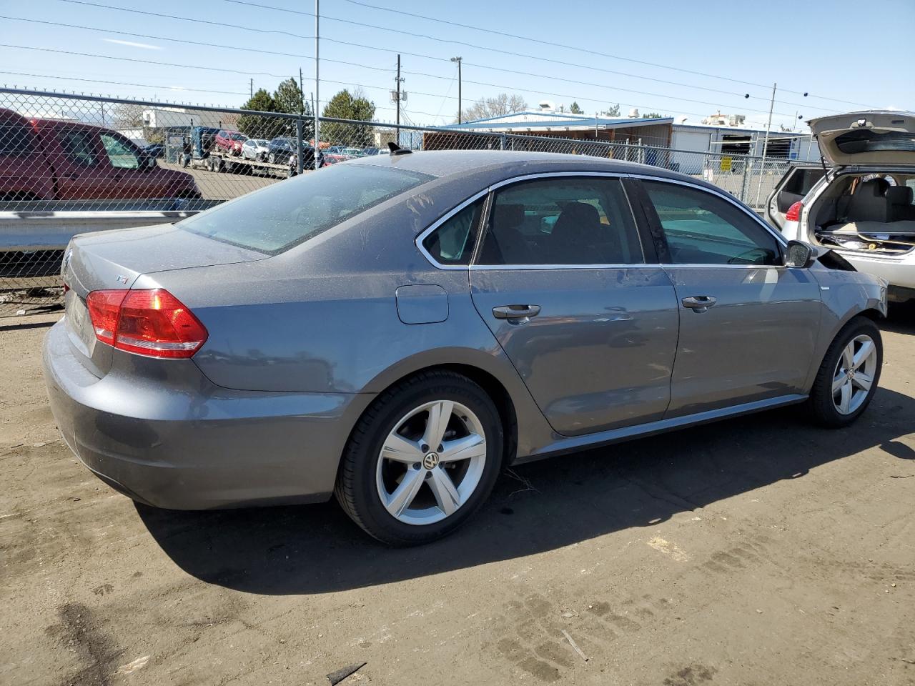 2014 Volkswagen Passat S vin: 1VWAT7A38EC034588