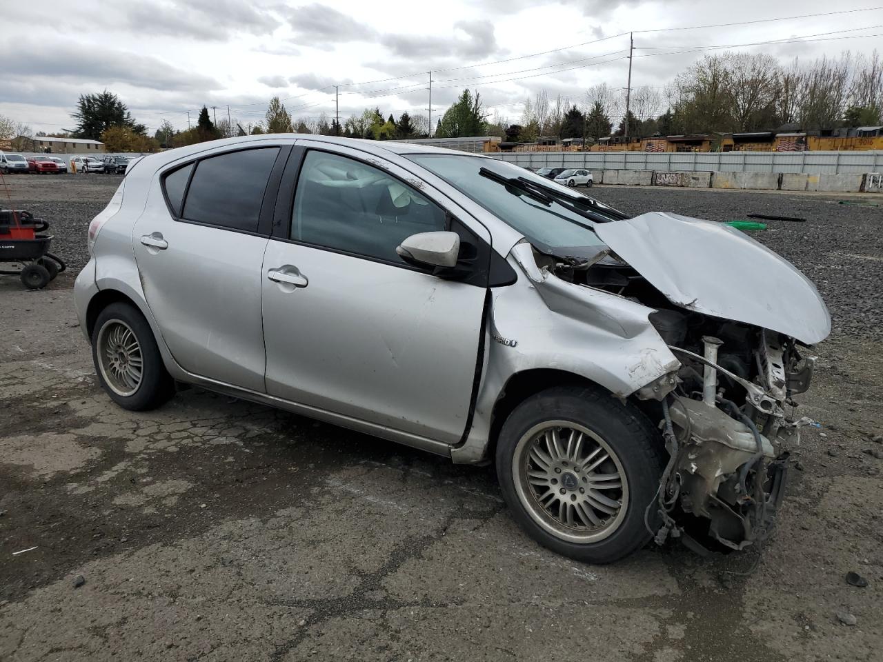 JTDKDTB32D1541301 2013 Toyota Prius C