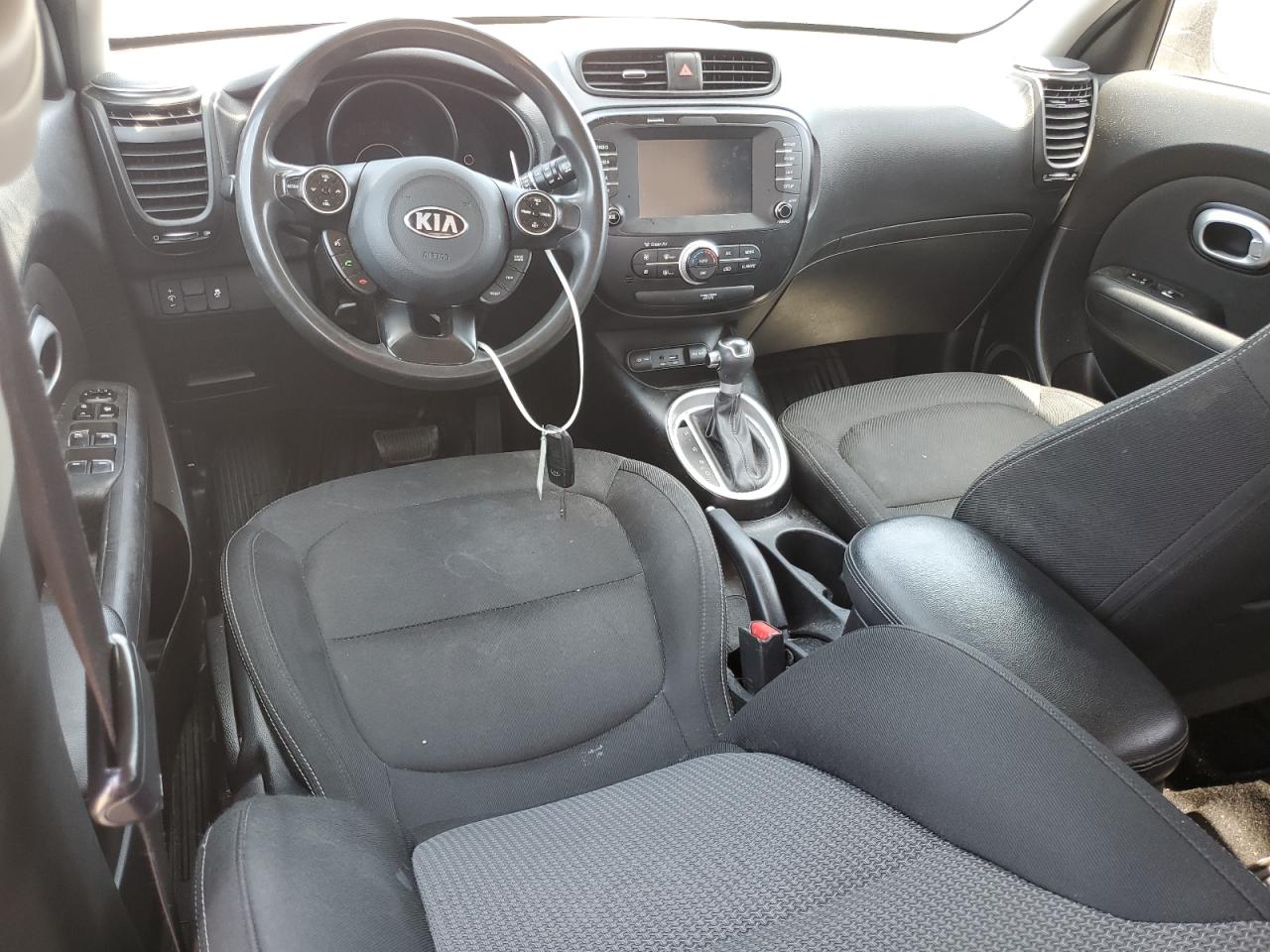 KNDJP3A59K7023900 2019 Kia Soul +