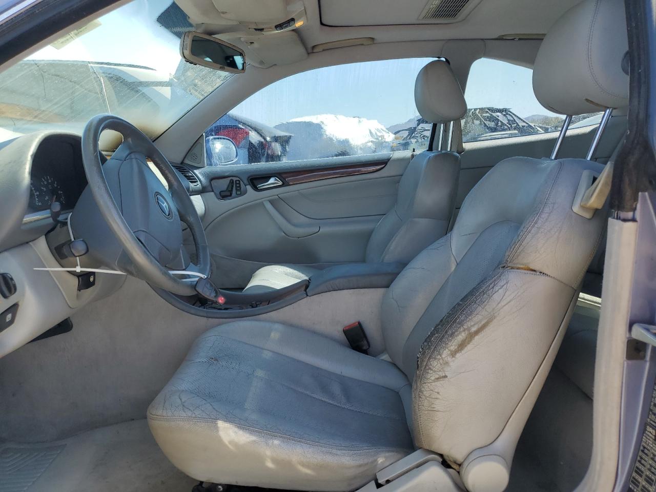 WDBLJ65G3WF041035 1998 Mercedes-Benz Clk 320