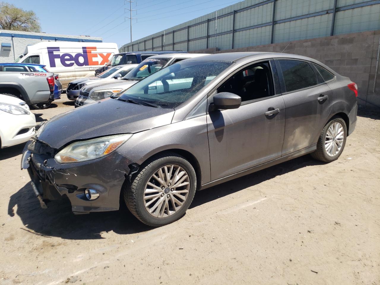 1FAHP3F24CL256983 2012 Ford Focus Se