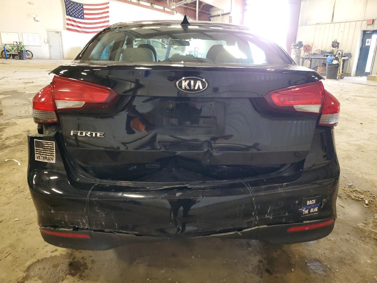 3KPFK4A7XJE231830 2018 Kia Forte Lx