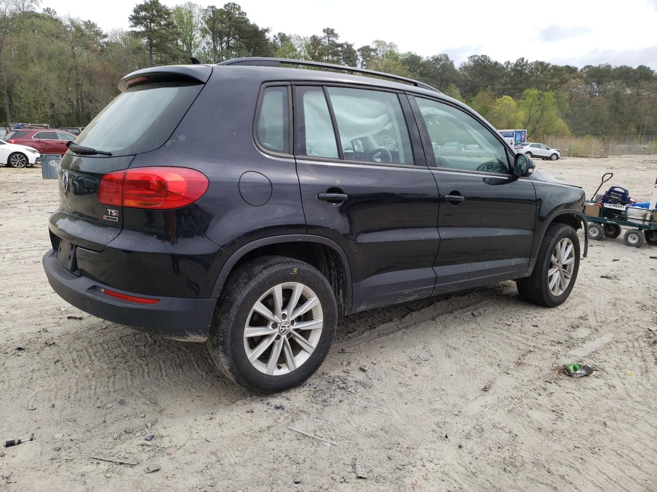 WVGBV7AX1HK052814 2017 Volkswagen Tiguan S