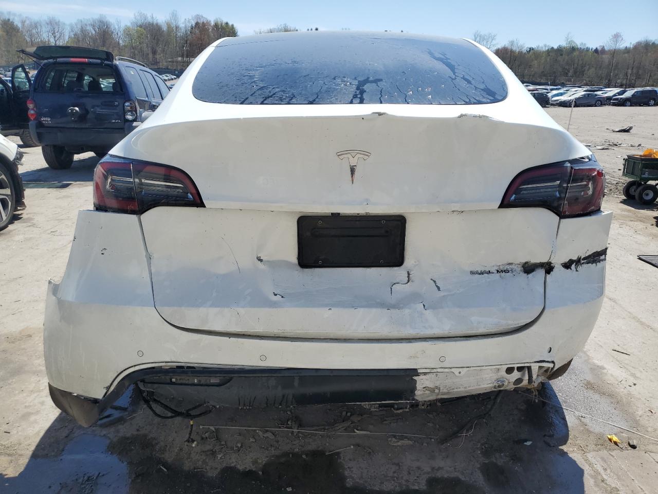 5YJYGAEE6MF253677 2021 Tesla Model Y