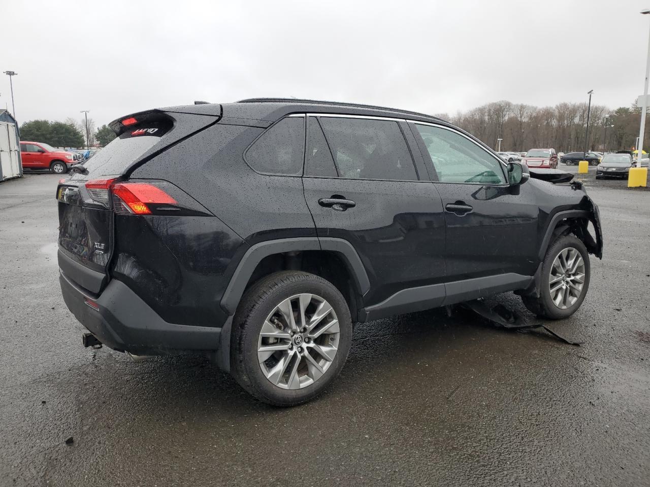 2T3A1RFV8NC314928 2022 Toyota Rav4 Xle Premium