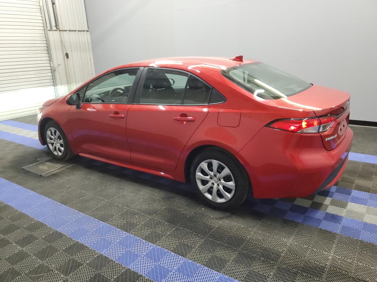 2021 Toyota Corolla Le vin: 5YFEPMAE9MP255342