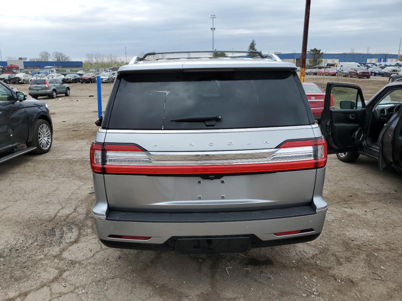 5LMJJ3LT6MEL00605 2021 Lincoln Navigator L Reserve