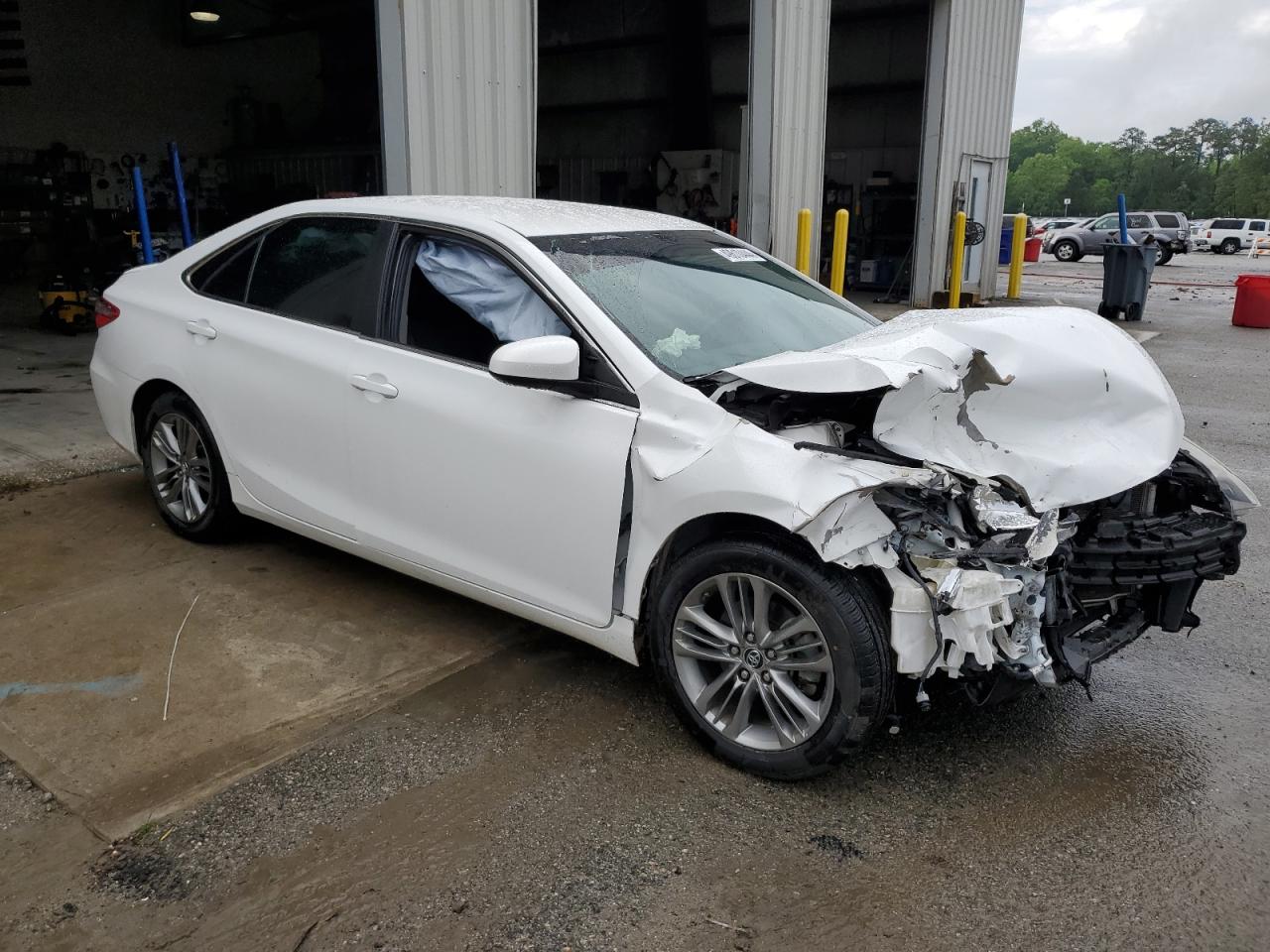 2016 Toyota Camry Le vin: 4T1BF1FK9GU551872