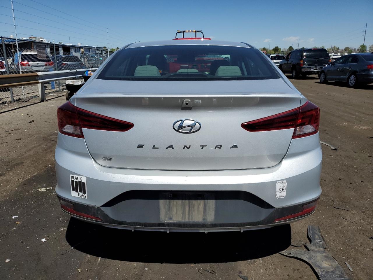 KMHD74LF0KU818887 2019 Hyundai Elantra Se