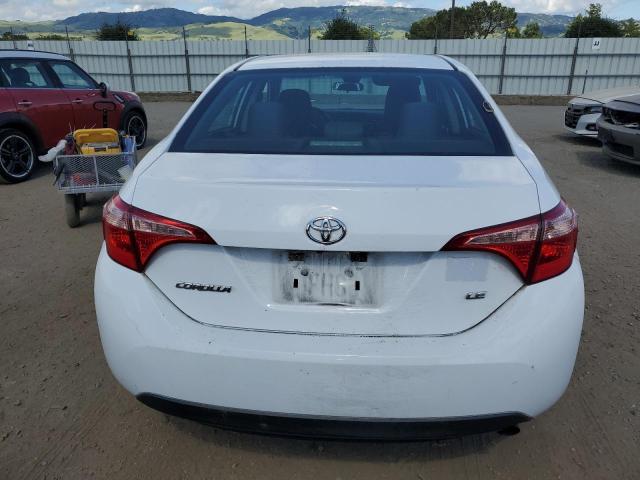 2018 Toyota Corolla L VIN: 5YFBURHE6JP752763 Lot: 52841544