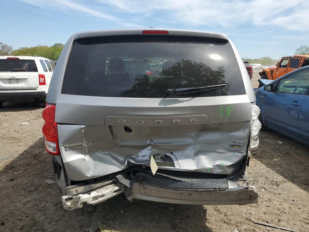 2C4RDGCGXKR509860 2019 Dodge Grand Caravan Sxt