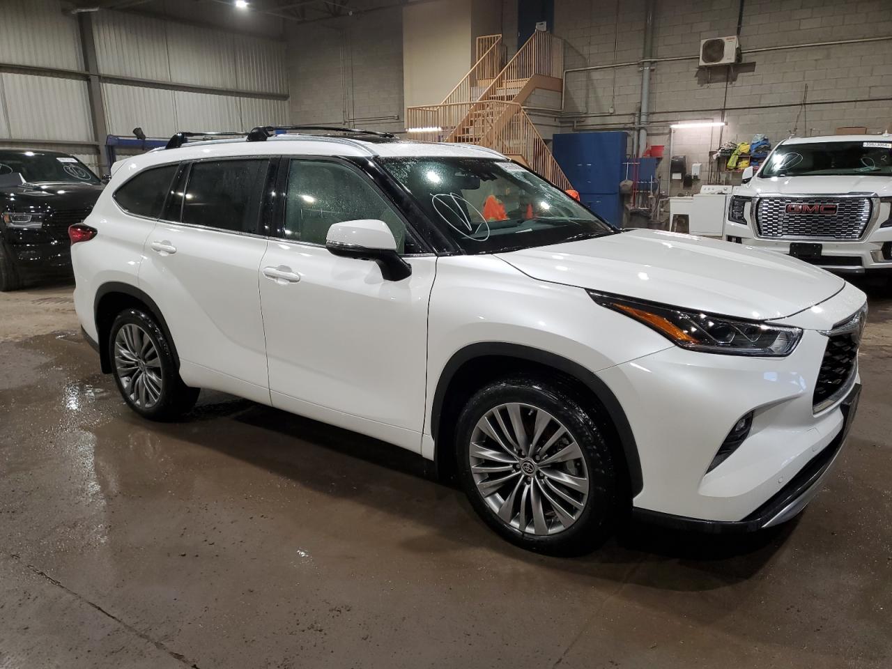 5TDFZRBH4LS019997 2020 Toyota Highlander Platinum