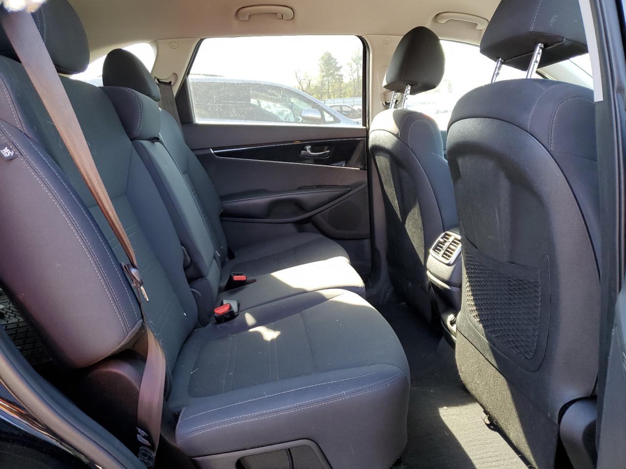 5XYPG4A35KG579865 2019 Kia Sorento L