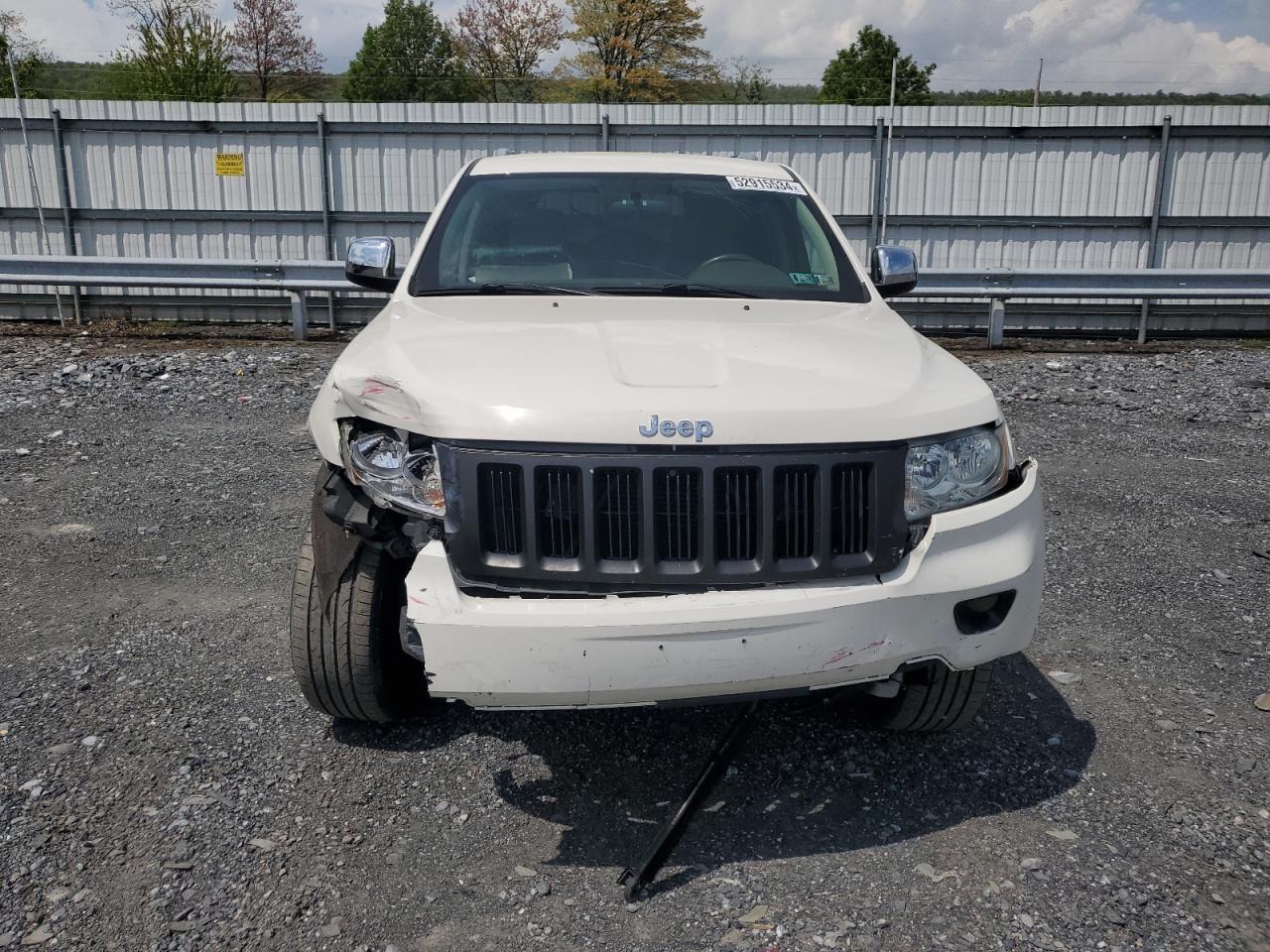 1J4RR4GG3BC678101 2011 Jeep Grand Cherokee Laredo