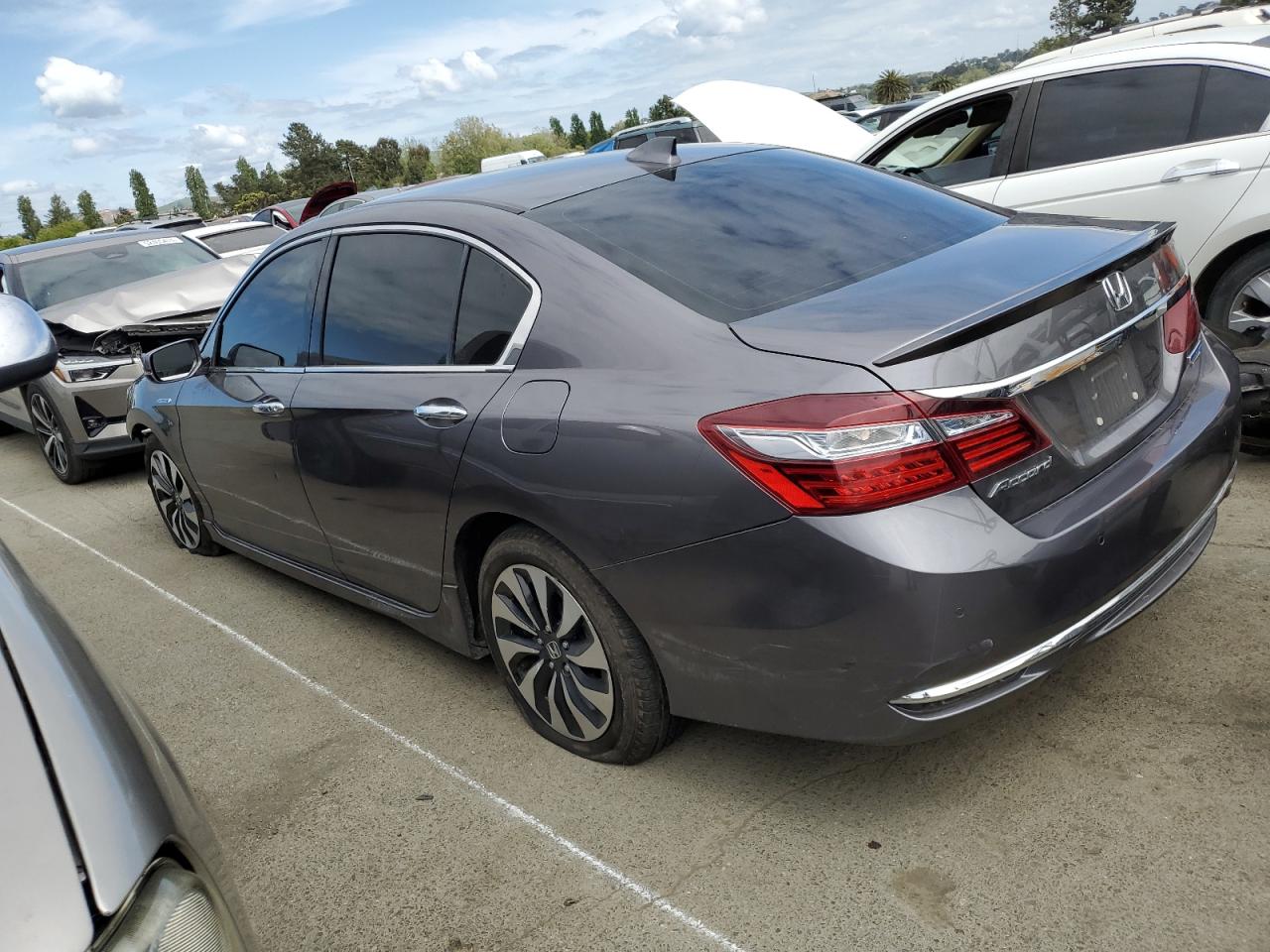 JHMCR6F7XHC022042 2017 Honda Accord Touring Hybrid