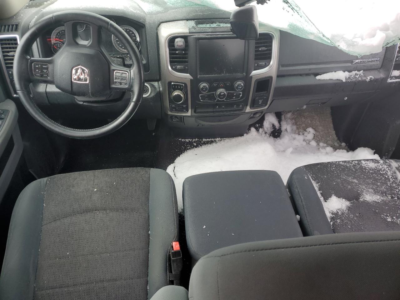 1C6RR7GT3HS815242 2017 Ram 1500 Slt