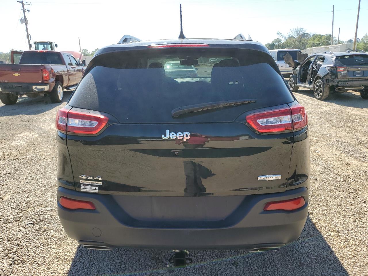 1C4PJMCS3HW596777 2017 Jeep Cherokee Latitude