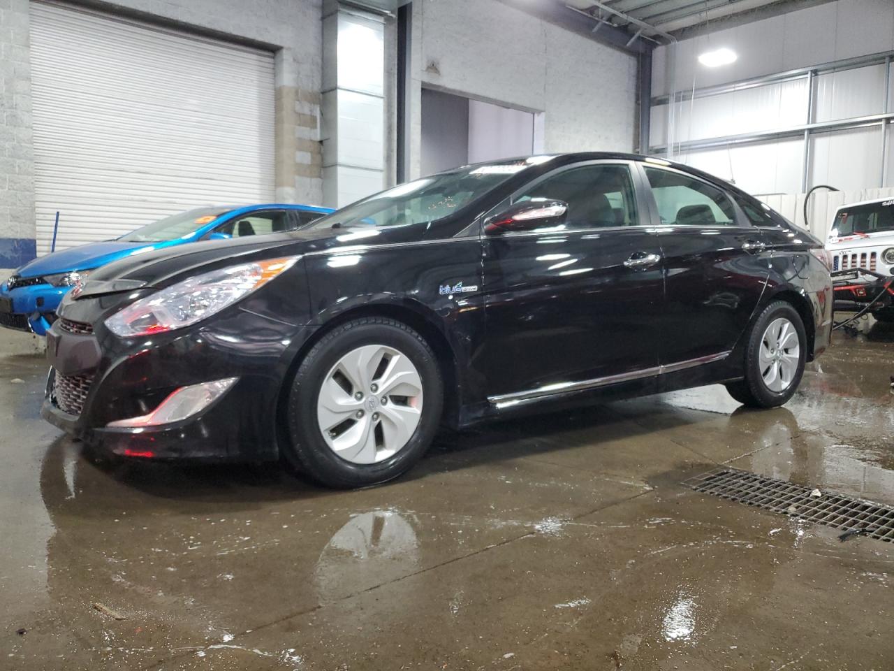 2015 Hyundai Sonata Hybrid vin: KMHEC4A40FA120305