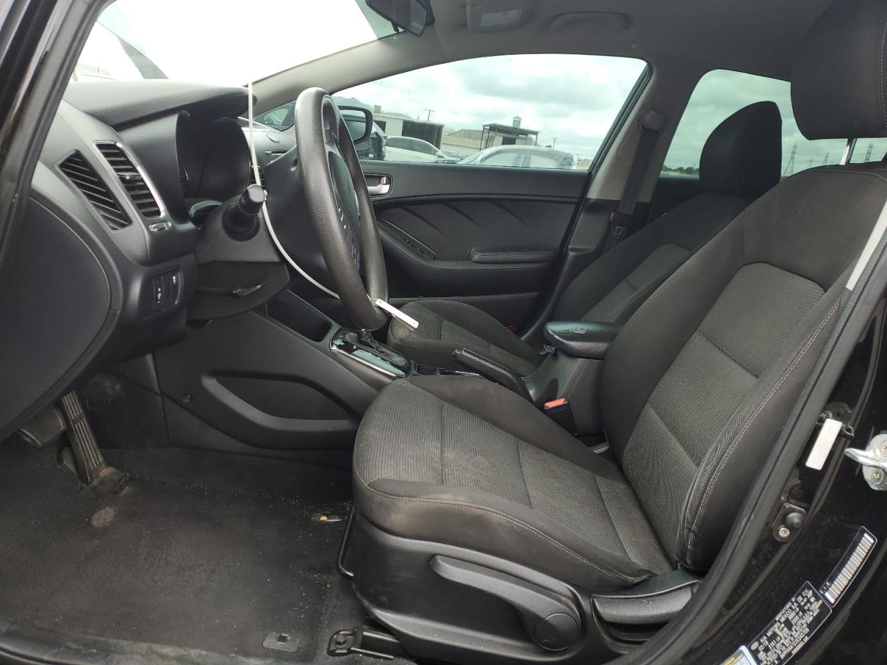 3KPFK4A72JE245706 2018 Kia Forte Lx