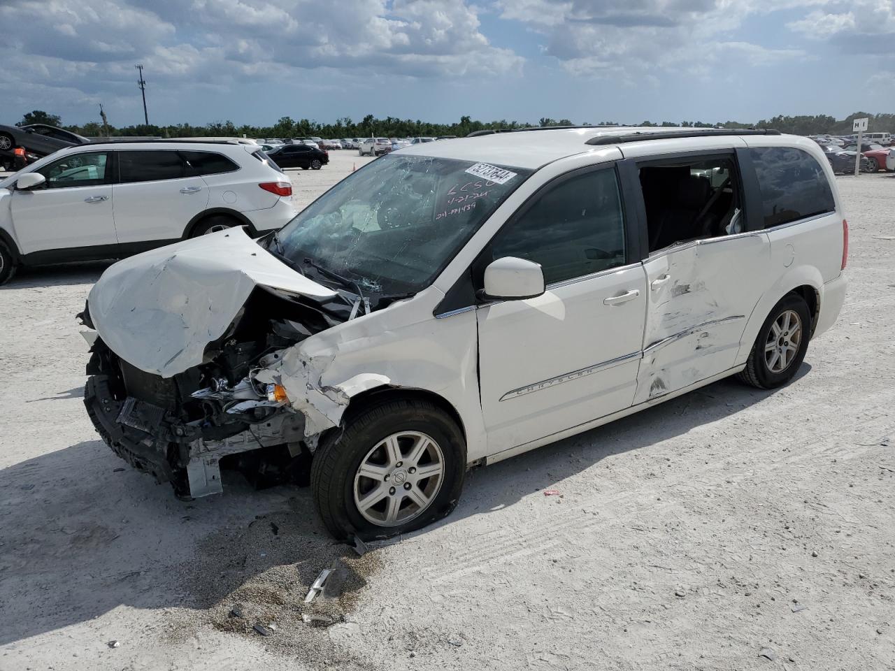 2C4RC1BG7CR172566 2012 Chrysler Town & Country Touring