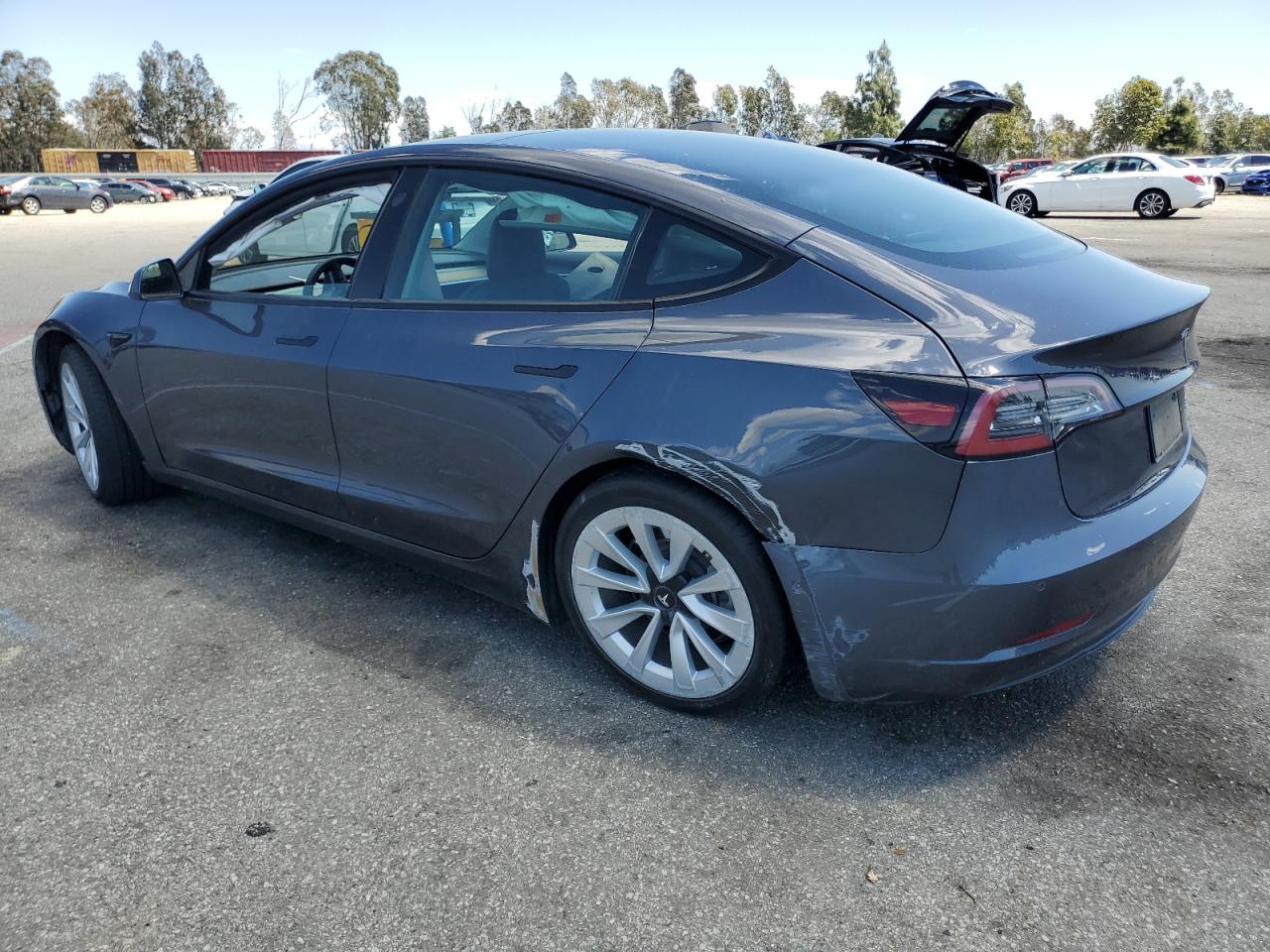 5YJ3E1EB1NF136404 2022 Tesla Model 3