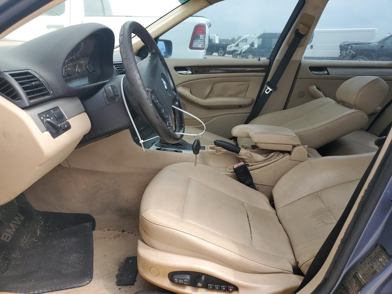 WBAET37424NJ82362 2004 BMW 325 I