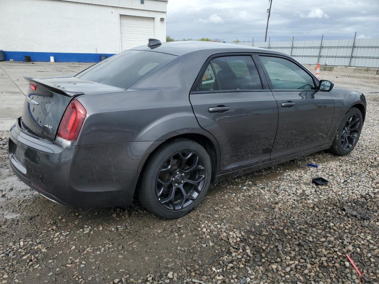 2C3CCABG1KH533675 2019 Chrysler 300 S