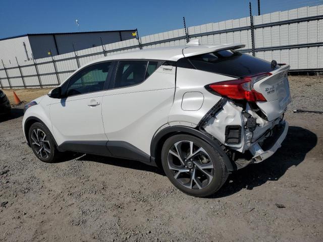 NMTKHMBX4LR112769 Toyota C-HR XLE 2